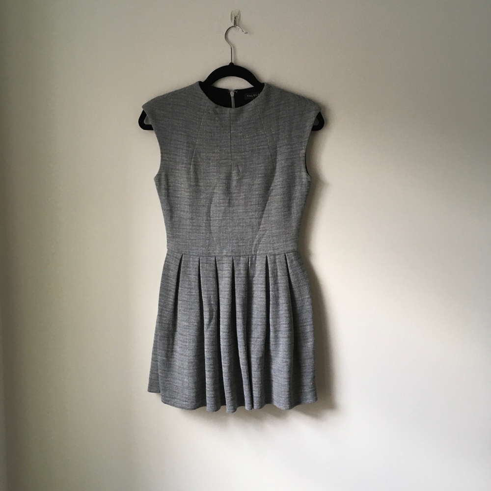 Aritzia Grey Skater Style Dress Size 4
